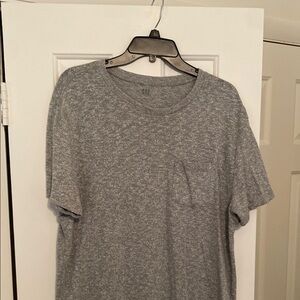 GAP Large Men's Grey T-Shirt